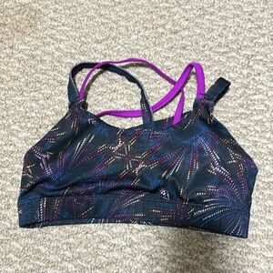 Strapping sports bra size small